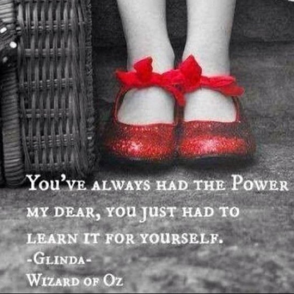 💫Wizard of Oz. Ruby Red Slippers. Pendant!!👠 - Picture 4 of 4